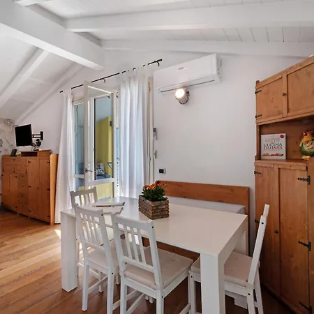 Scrigno Sul Lago Holiday home *
